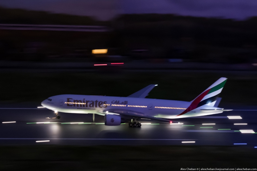 Aeropuerto de juguete para niños grandes por 4 4.8 millones Aeropuerto de juguete para niños grandes por 4 4.8 millones