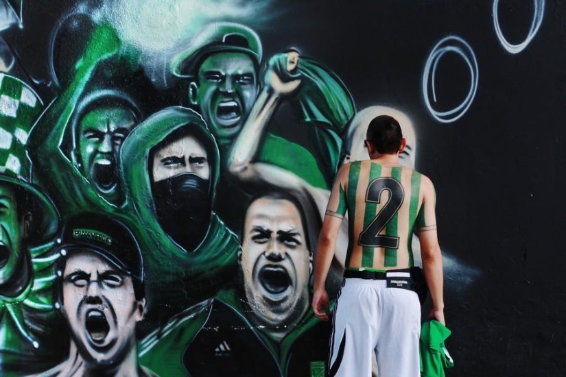 Aficionados al fútbol colombiano