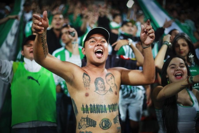 Aficionados al fútbol colombiano