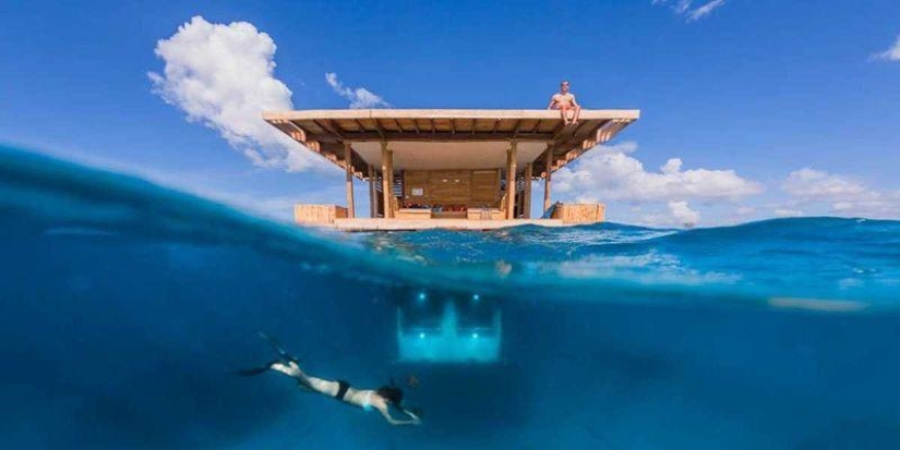 Africa&#39;s first underwater hotel room