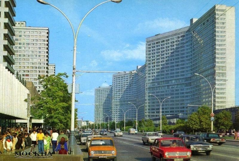 Ah, Arbat, my Arbat... Ah, Arbat, my Arbat...