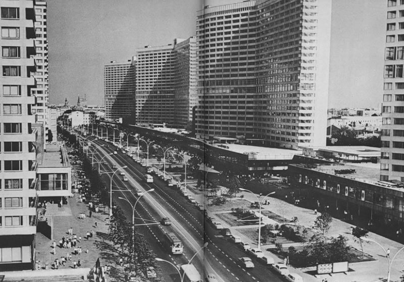 Ah, Arbat, my Arbat... Ah, Arbat, my Arbat...