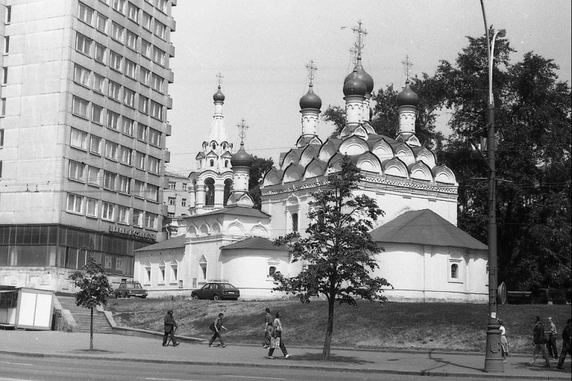 Ah, Arbat, my Arbat... Ah, Arbat, my Arbat...