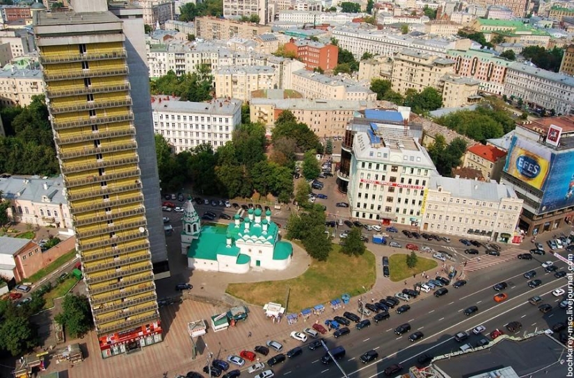 Ah, Arbat, my Arbat... Ah, Arbat, my Arbat...