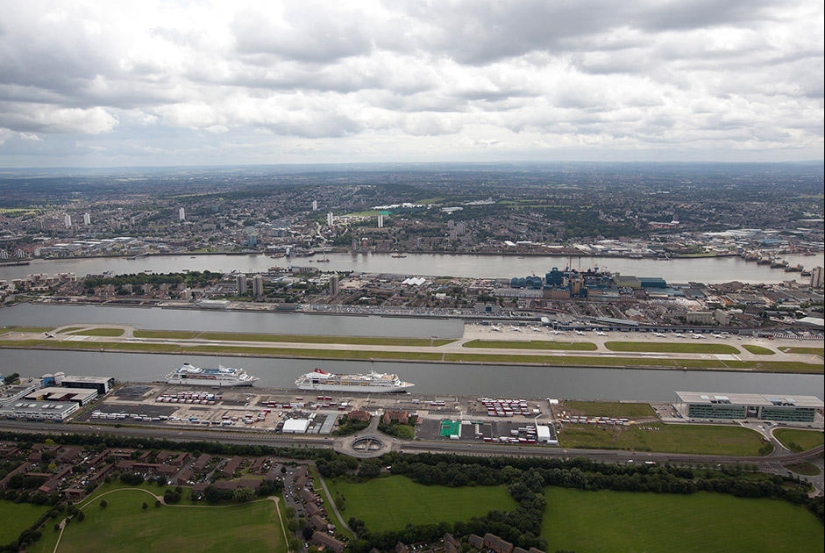 Airports with the best window views Airports with the best window views