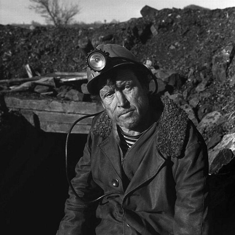 Alexander Chekmenev - "Donbass": La vida real de los mineros