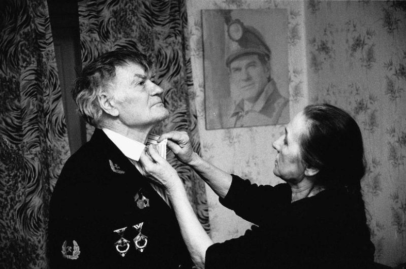 Alexander Chekmenev - "Donbass": La vida real de los mineros