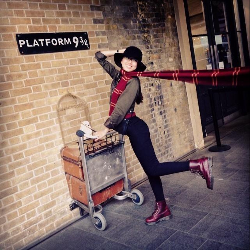 All tourists do it All tourists do it