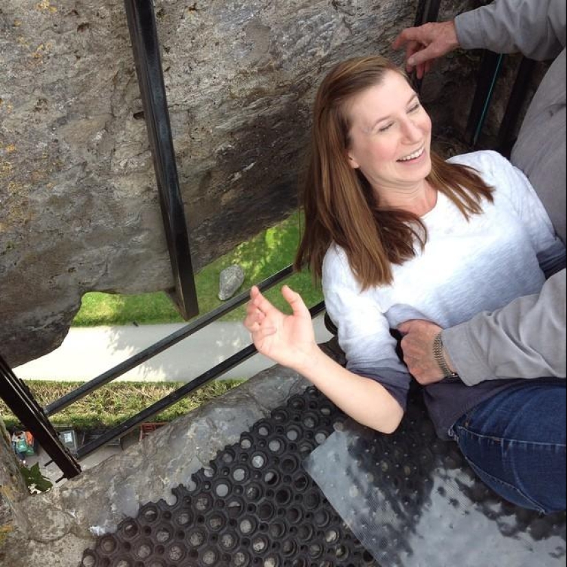 All tourists do it All tourists do it