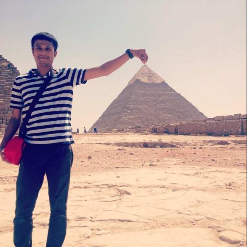 All tourists do it All tourists do it