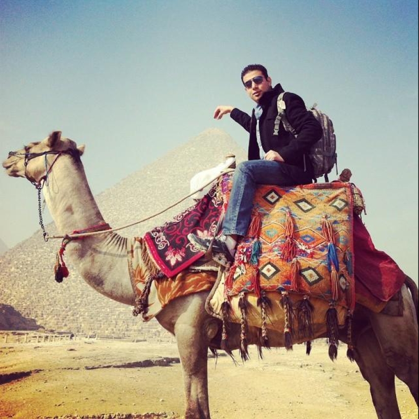 All tourists do it All tourists do it