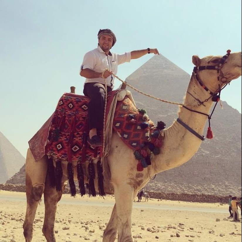 All tourists do it All tourists do it