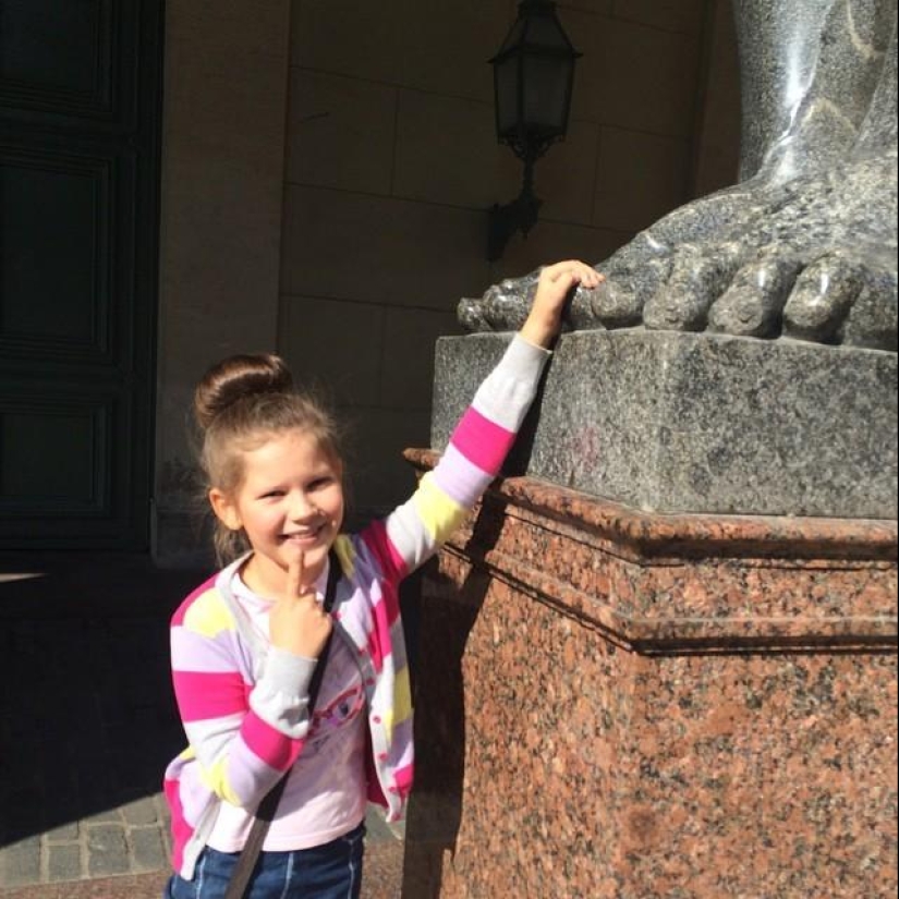 All tourists do it All tourists do it