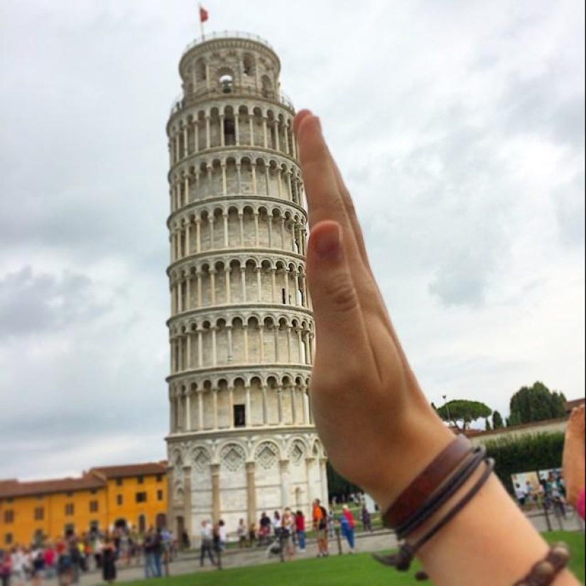 All tourists do it All tourists do it