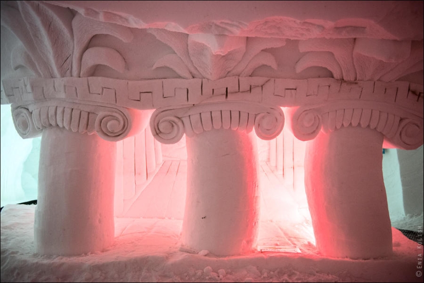 Alps "except for skis": Caves of the snow grotto