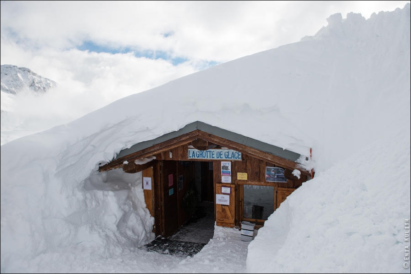 Alps "except for skis": Caves of the snow grotto