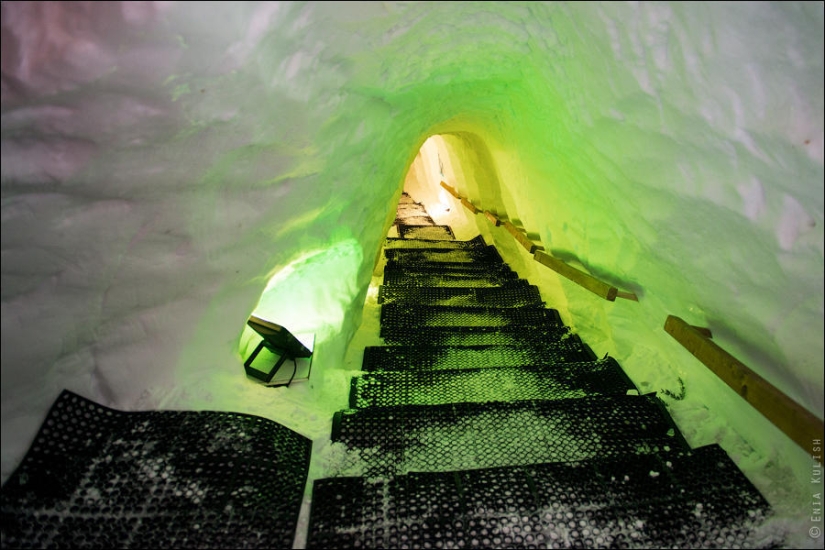 Alps "except for skis": Caves of the snow grotto