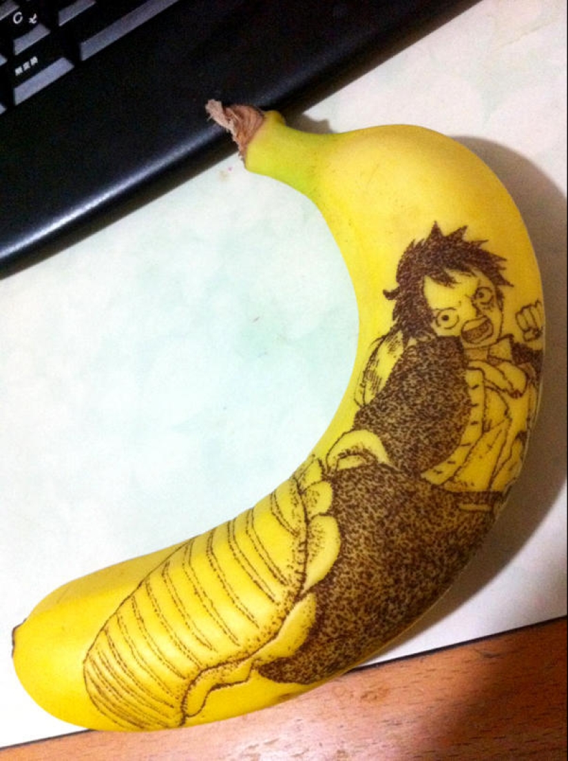 Amazing drawings on bananas Amazing drawings on bananas