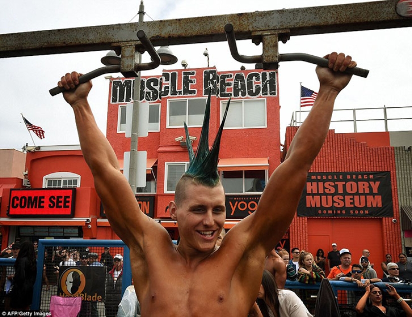 American bodybuilders dressed up in swimsuits in honor of Memorial Day