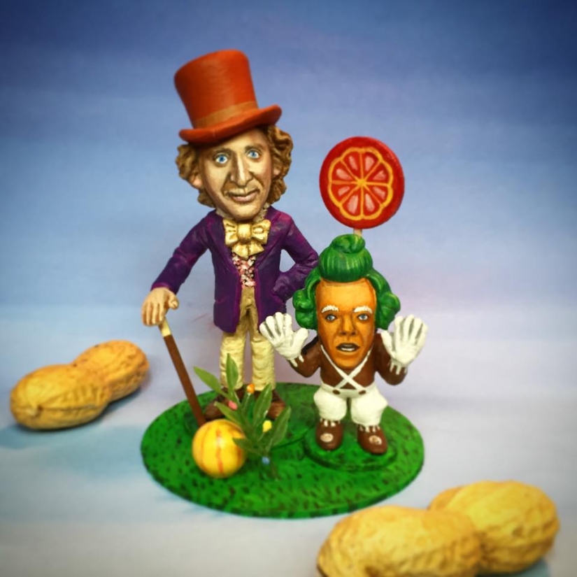 American creates ingenious figurines from peanuts