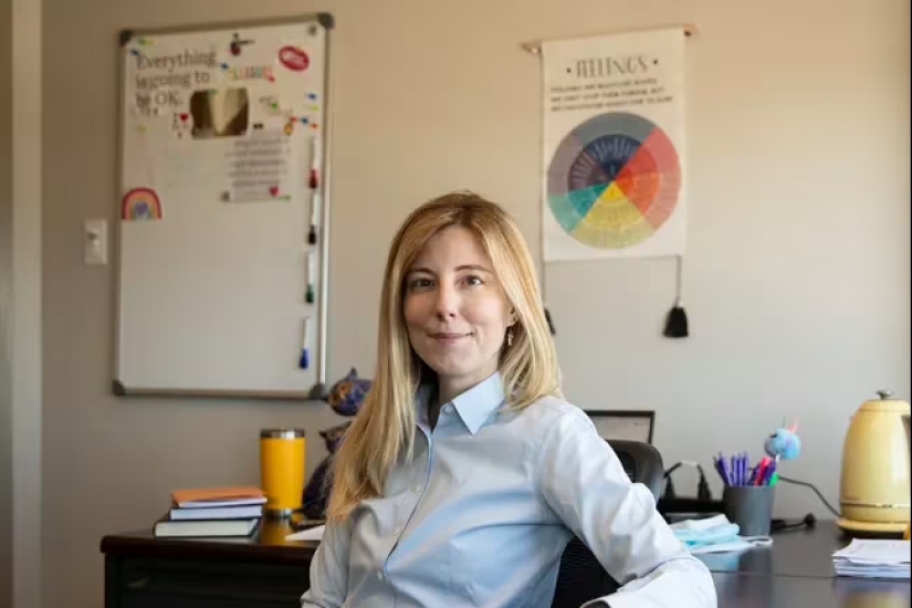 American university introduces pornography course