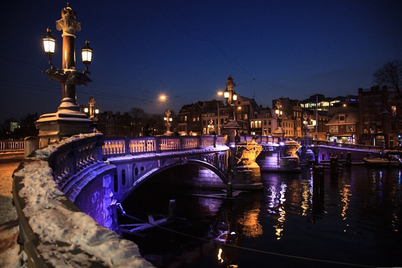 Amsterdam in numbers and photos Amsterdam in numbers and photos