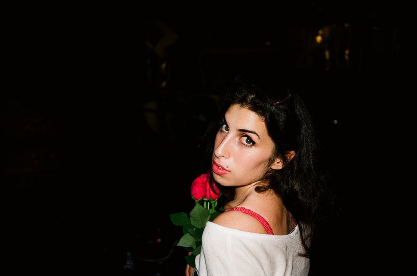 Amy Winehouse a la fama mundial y las drogas