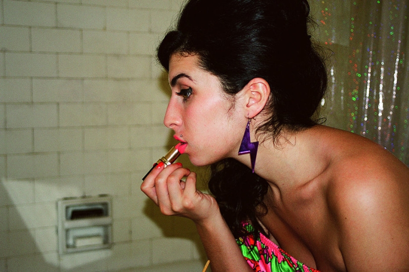 Amy Winehouse a la fama mundial y las drogas