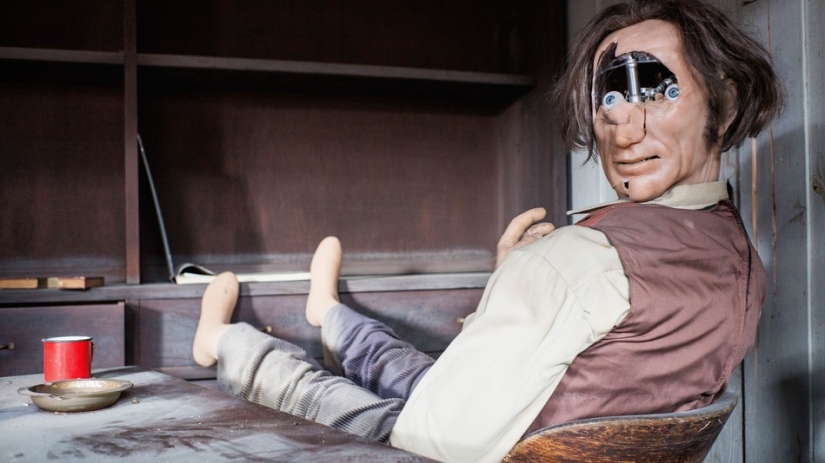 An abandoned amusement park in Japan is so similar to the "World of the Wild West" that it becomes uncomfortable