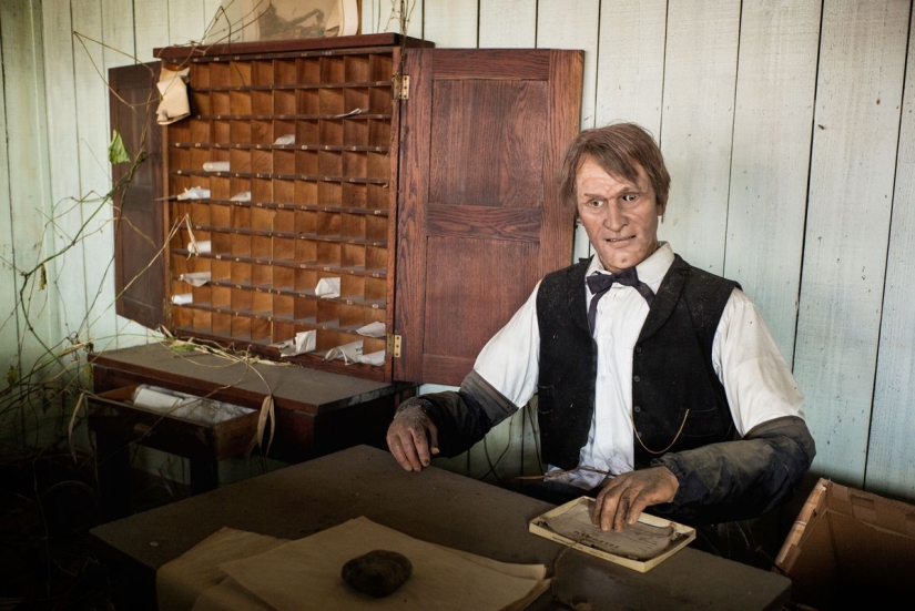 An abandoned amusement park in Japan is so similar to the "World of the Wild West" that it becomes uncomfortable An abandoned amusement park in Japan is so similar to the "World of the Wild West" that it becomes uncomfortable