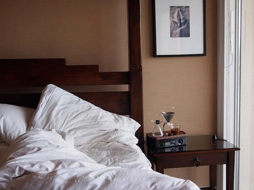 An alarm clock that wakes up with freshly brewed coffee is the dream of millions