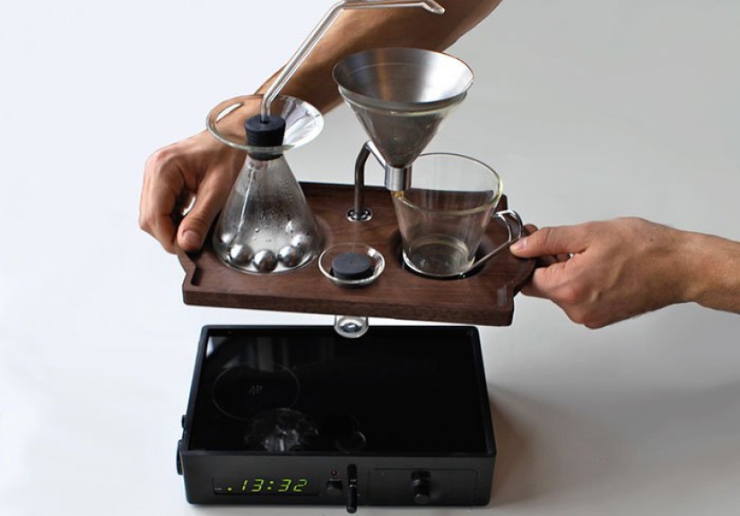 An alarm clock that wakes up with freshly brewed coffee is the dream of millions