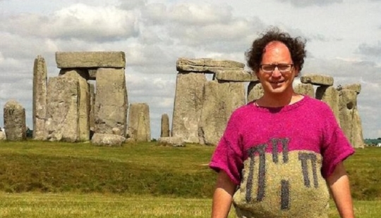 An icon of style, or What a fashionable sweater should be