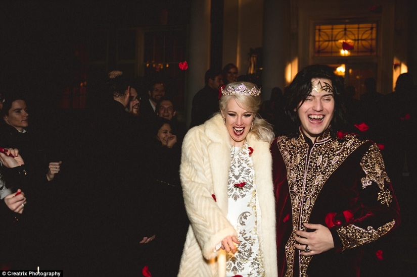 And death will not separate: a couple obsessed with vampires arranged a wedding for 120 thousand dollars And death will not separate: a couple obsessed with vampires arranged a wedding for 120 thousand dollars