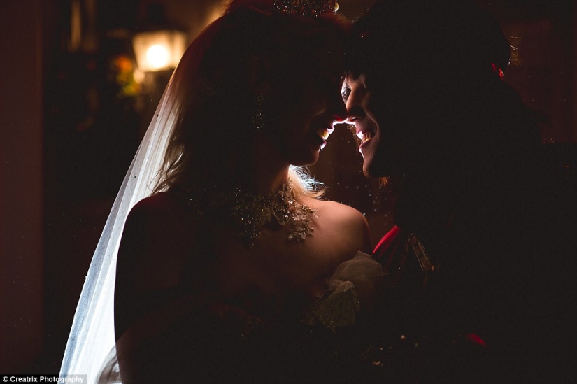 And death will not separate: a couple obsessed with vampires arranged a wedding for 120 thousand dollars And death will not separate: a couple obsessed with vampires arranged a wedding for 120 thousand dollars