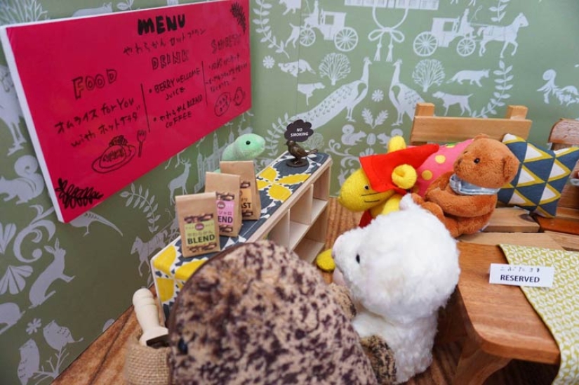 Another Japanese madness: cafe for plush toys