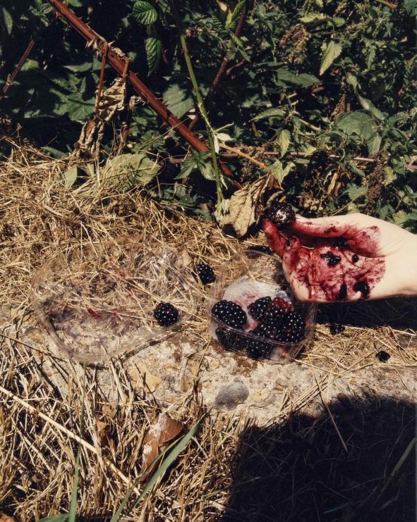 Anti-fashion: fashion photo shoot on the contrary Anti-fashion: fashion photo shoot on the contrary