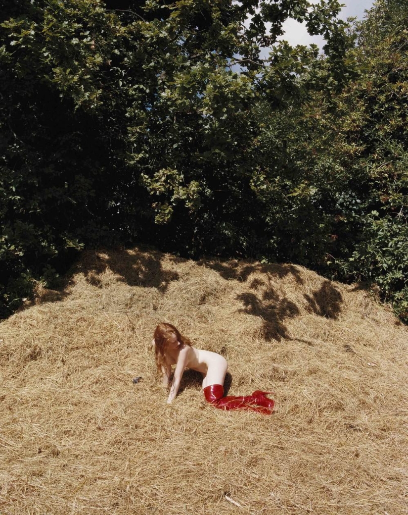 Anti-fashion: fashion photo shoot on the contrary Anti-fashion: fashion photo shoot on the contrary