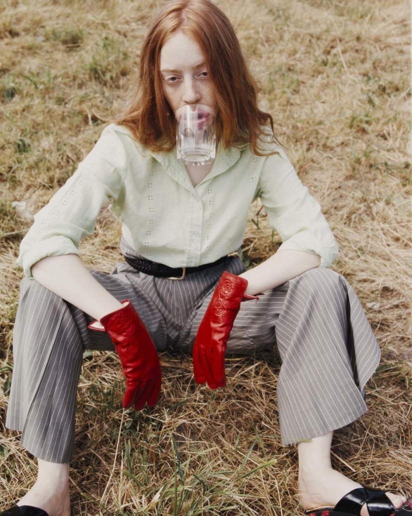 Anti-fashion: fashion photo shoot on the contrary Anti-fashion: fashion photo shoot on the contrary