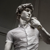 Apollo in Ray Ban: the second part of the acclaimed series of clothed sculptures