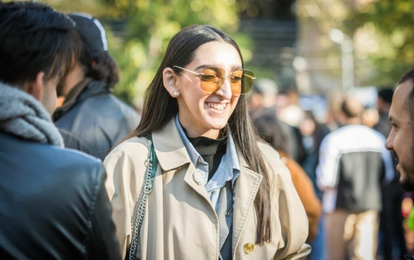 Armine Harutyunyan: why people love and hate a popular model from Armenia