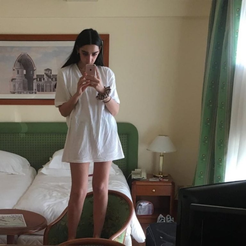 Armine Harutyunyan: why people love and hate a popular model from Armenia