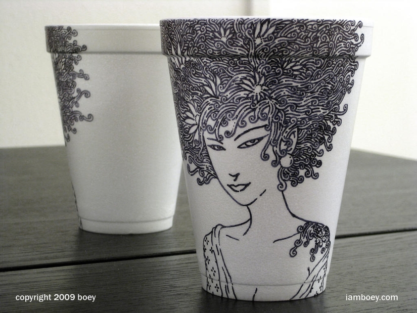 Art on coffee cups Art on coffee cups