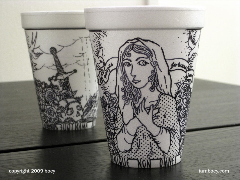 Art on coffee cups Art on coffee cups