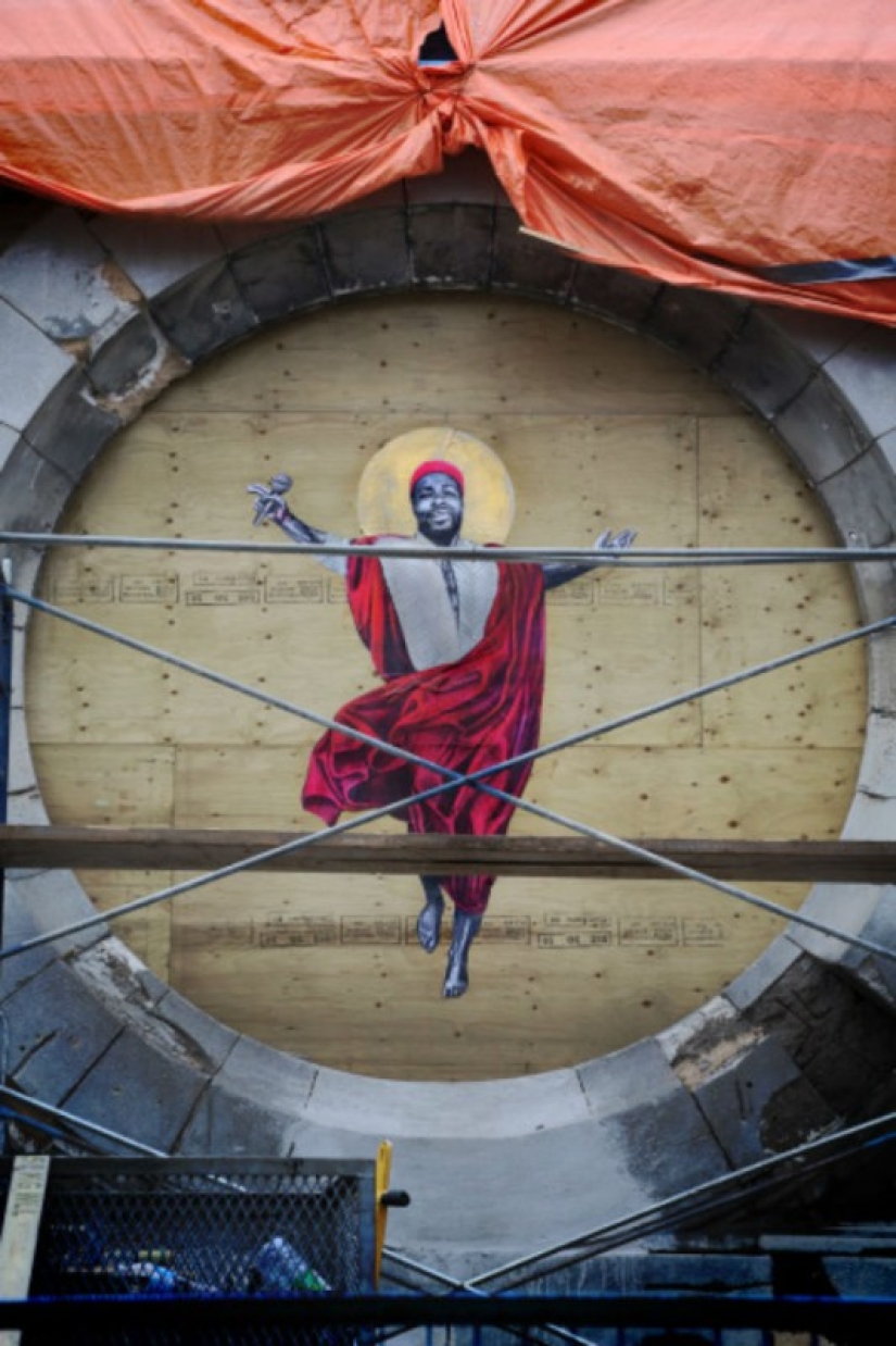 Art or highly artistic vandalism? Art or highly artistic vandalism?