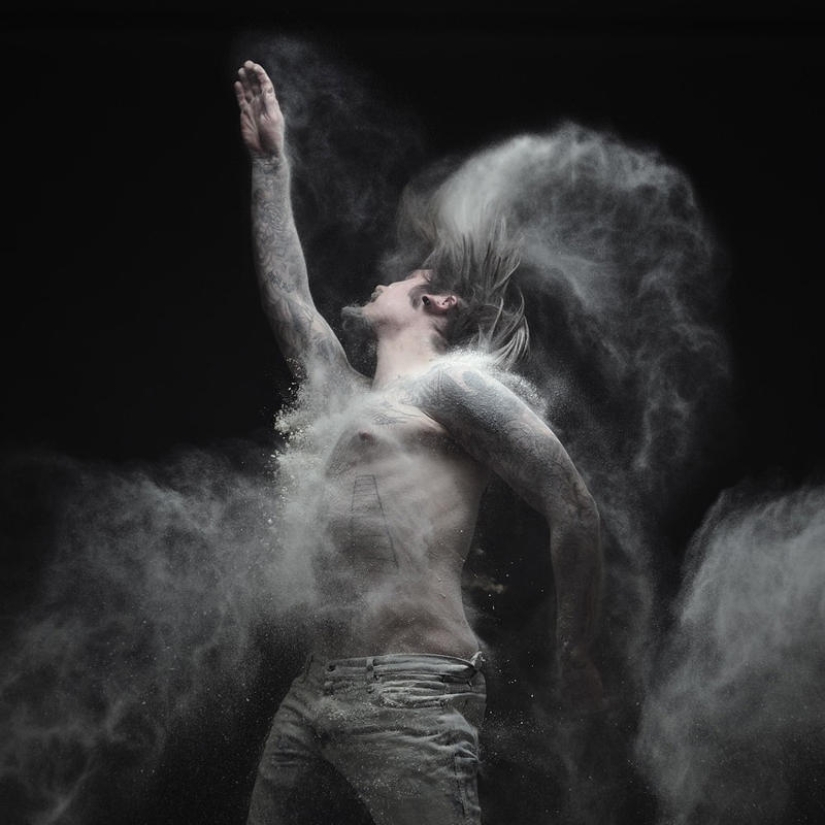 Ashes — non-trivial erotica by Olivier Valsecchi