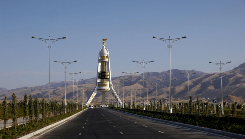 Ashgabat - una ciudad de mármol blanco Ashgabat - una ciudad de mármol blanco