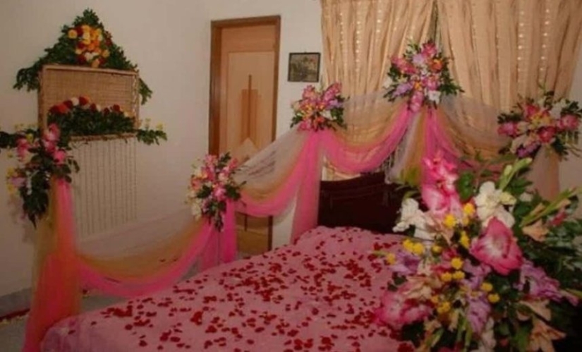 Asistente debajo de la cama y la noche con la tía de la novia: extrañas tradiciones matrimoniales de las tribus africanas Asistente debajo de la cama y la noche con la tía de la novia: extrañas tradiciones matrimoniales de las tribus africanas