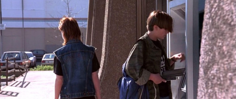 Atari Portfolio: Terminator 2 laptop Atari Portfolio: Terminator 2 laptop