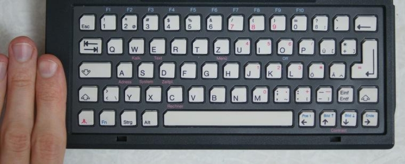 Atari Portfolio: Terminator 2 laptop Atari Portfolio: Terminator 2 laptop